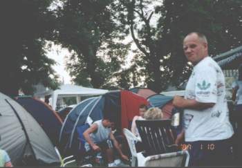 "Kleines" steht schon wieder für uns am Grill.